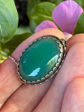 Sterling Silver Early 1930’s Vintage/Antique Genuine Green Onyx Oval Brooch